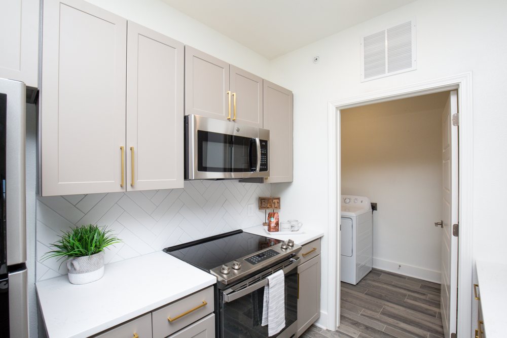 THE MAXWELL AT HIGHLAND CREEK APARTMENTS Updated September 2024 35