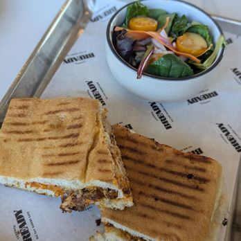 Bready Cafe  - Cafes Near Me - Concord, Ontario