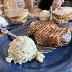 Dogwood Bread Company - Grilled cheese with macaroni salad