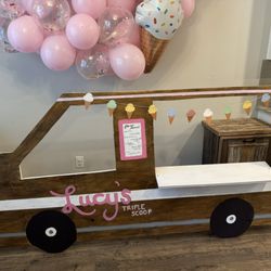 Lucy’s Ice Cream Truck - Ice Cream Truck