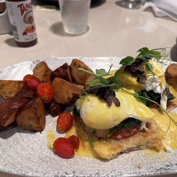 Kuhio Beach Grill - Breakfast & Brunch Near Me - Honolulu, Hawaii Kuhio Beach Grill - Breakfast & Brunch Near Me - Honolulu, Hawaii
