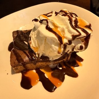 Yard House - New American Near Me - Irving, Texas