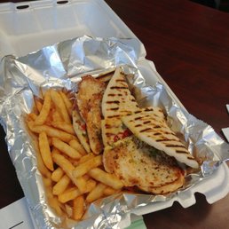 Umm this is supposed to be a panini? It's basically a pita bread wrap, not pressed. Very disappointing. Bagel sandwiches aren't any better Umm this is supposed to be a panini? It's basically a pita bread wrap, not pressed. Very disappointing. Bagel sandwiches aren't any better