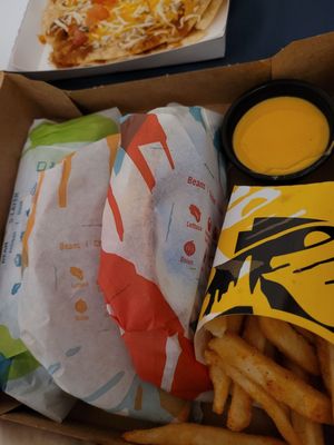 Taco Bell / KFC by null