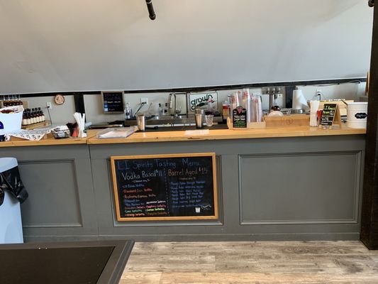 Long Island Spirits by null