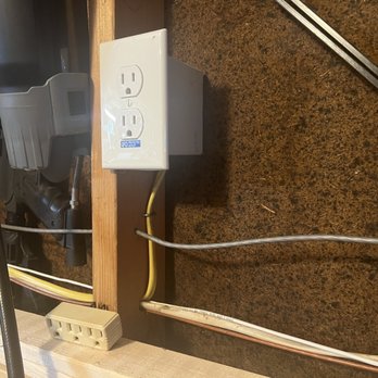 Affordable Electric - New outlet in garage - Electricians Near Me - Columbus, Ohio Affordable Electric - New outlet in garage - Electricians Near Me - Columbus, Ohio