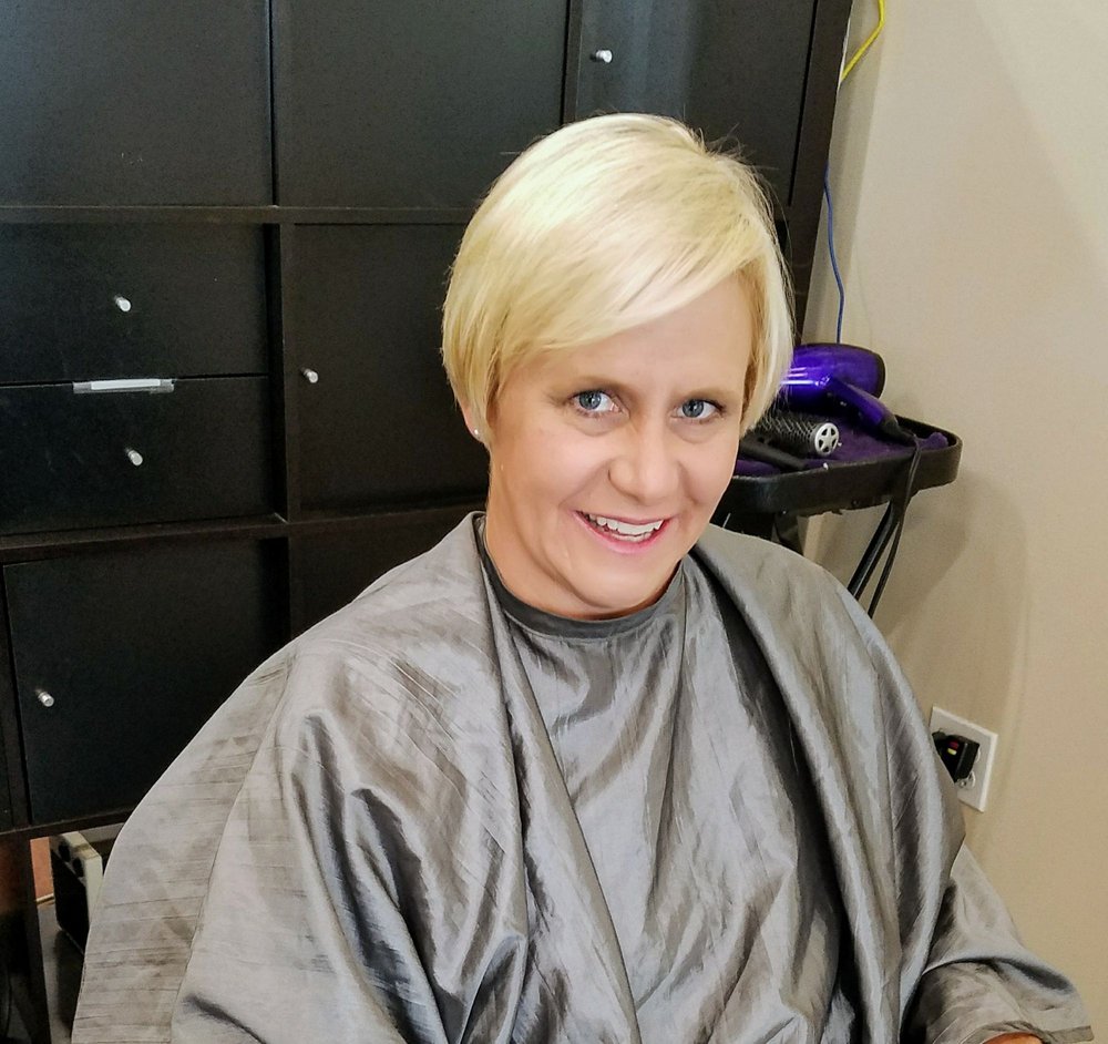 SALON DIVINE & SPA Updated August 2024 14 Photos & 20 Reviews 135 S Hwy 101, Solana Beach