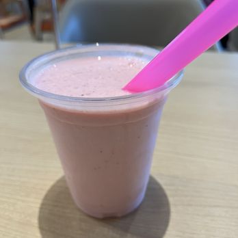 Freezeland - Strawberry thick shake - Indian Near Me - Schaumburg, Illinois Freezeland - Strawberry thick shake - Indian Near Me - Schaumburg, Illinois