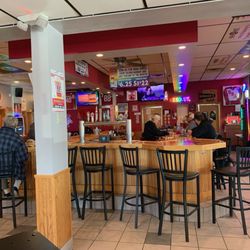 5th Quarter Sports Bar & Grill - Bar
