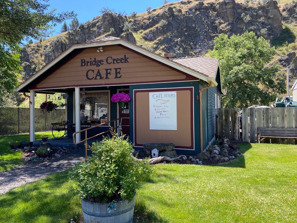 Bridge creek café