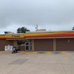 Love's Country Store