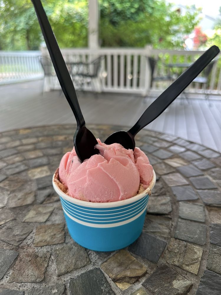 The Cottage Creamery Logo