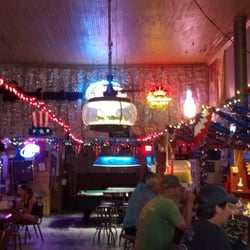 Lilly's Bar & Grill