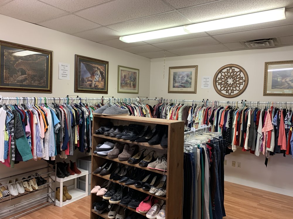 HONEYBEE THRIFT SHOP CLOSED Updated August 2024 13 Photos 180