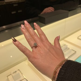 Tiffany & Co - Stunning T collection round brilliant 2.55ct - Jewelry Near Me - San Diego, California Tiffany & Co - Stunning T collection round brilliant 2.55ct - Jewelry Near Me - San Diego, California