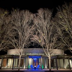 Peak Outdoor Lighting - Botanical gardens resort
