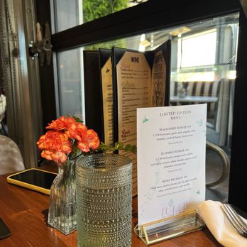 Julep Cast Iron Kitchen + Drink - Table - New American Near Me - Brea, California Julep Cast Iron Kitchen + Drink - Table - New American Near Me - Brea, California