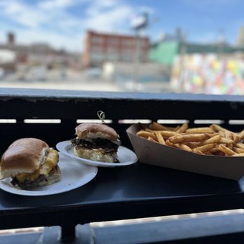 「Hot menu/best of The Street Sliders」 Sliders burger menu