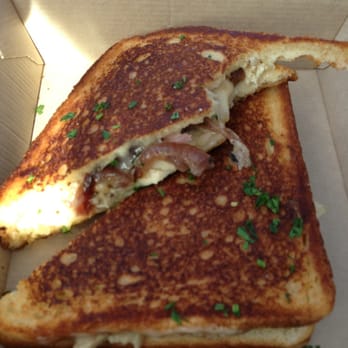 Papi Queso - New American Near Me - Charlotte, North Carolina