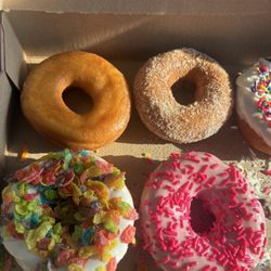 Blondiez Donuts