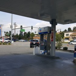 Chevron - Exterior with plenty of room to maneuver (01/10/18). #Whittier @Chevron #IHaveGas #FillErUp