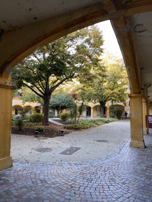 L'espace Van Gogh by null