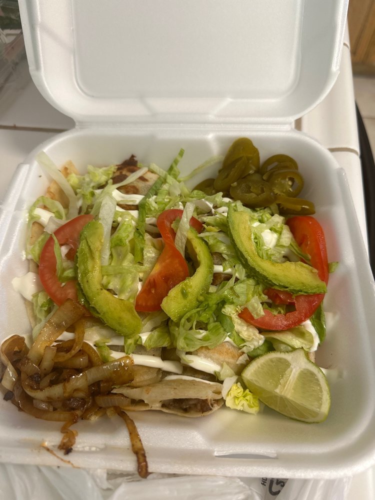 CHUY’S TAQUERIA Y HAMBURGUESAS Updated September 2024 9751 Stephens