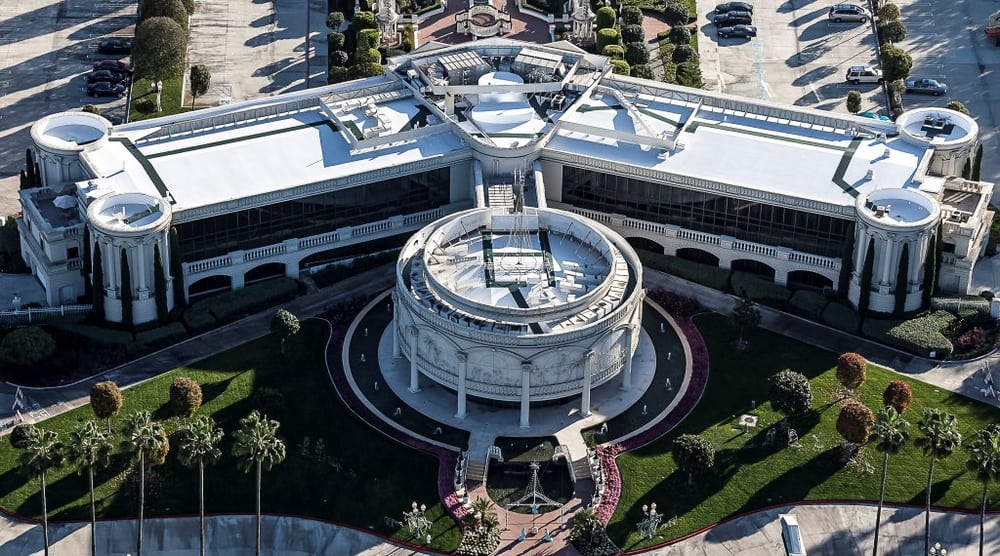 Slide of Bilt-Well Roofing