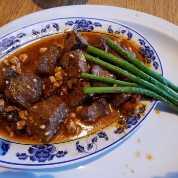 Killian's - Cajun Sirloin tips with asparagus - Gastropubs Near Me - Spearfish, South Dakota