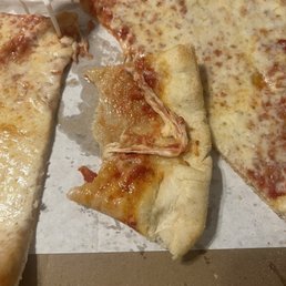 Pizza undercooked crust Pizza undercooked crust