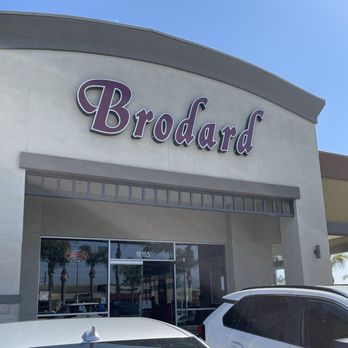 Brodard Restaurant - Storefront - Vietnamese Near Me - Fountain Valley, California