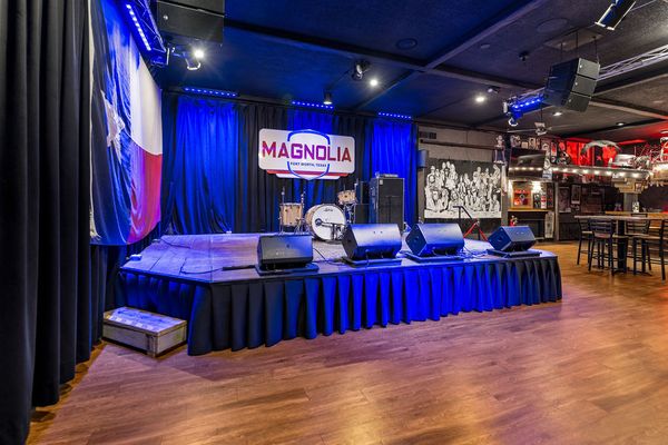 Magnolia Motor Lounge by null