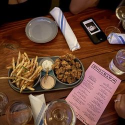 Waystone - Fries and chicken bites