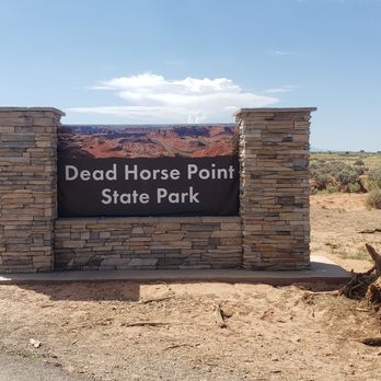 Dead Horse Point State Park - Dead Horse Point State Park (DHPSP) sign - Hiking Near Me - Moab, Utah