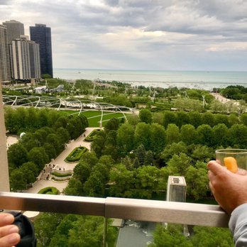 Cindy's Rooftop - New American Near Me - Chicago, Illinois