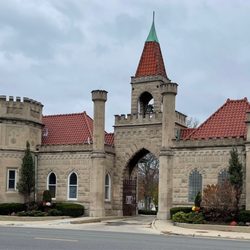 Bohemian National Cemetery Association - The entrance gate, which faces Pulaski.