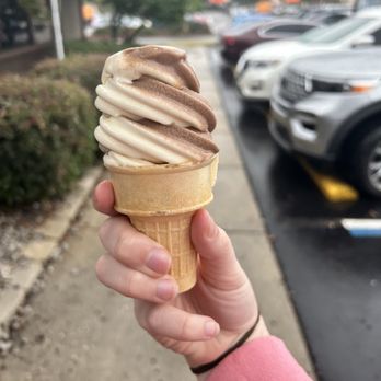 Golden Corral Buffet & Grill - ice cream - American Near Me - Ft Walton Beach, Florida Golden Corral Buffet & Grill - ice cream - American Near Me - Ft Walton Beach, Florida