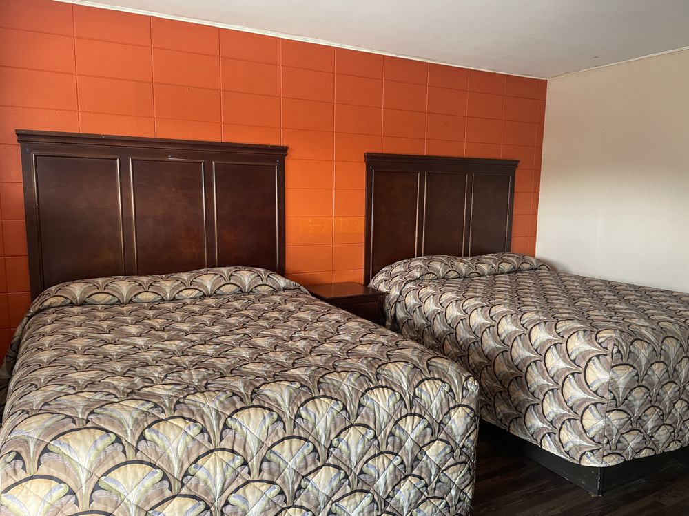 CANDLELIGHT MOTEL Updated June 2024 31 Photos 513 N Jefferson St