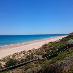 Frank Hilton Reserve - Walkway to the beach