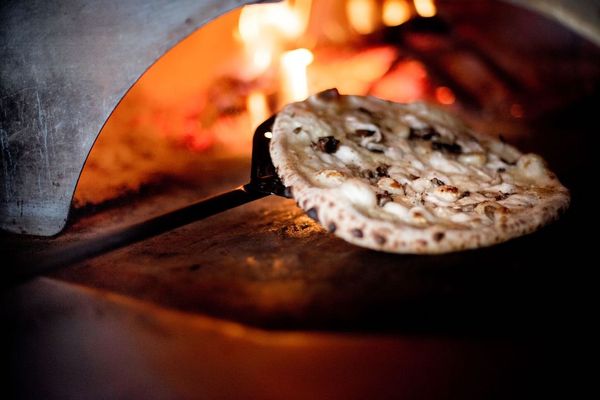 800 Degrees Woodfired Pizza Kitchen by null