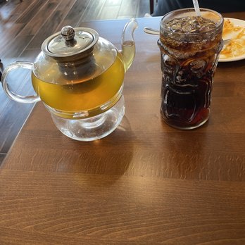 Noodle Eighty Eight - Springfield - Oolong tea - Asian Fusion Near Me - Springfield, Pennsylvania