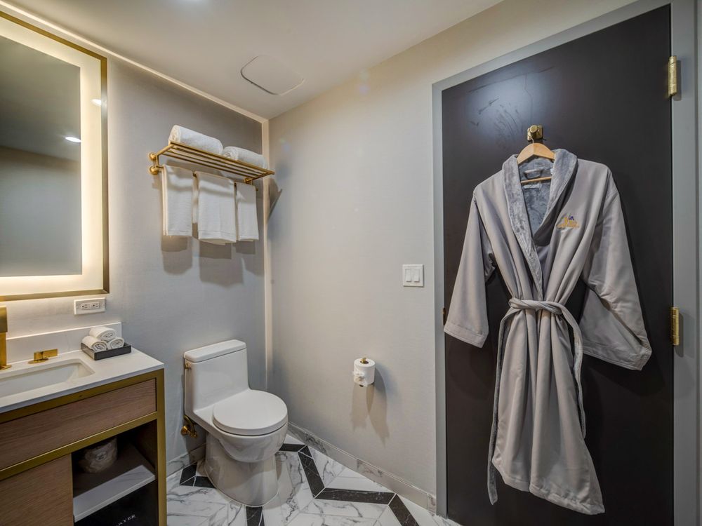 Iris Hotel Boston