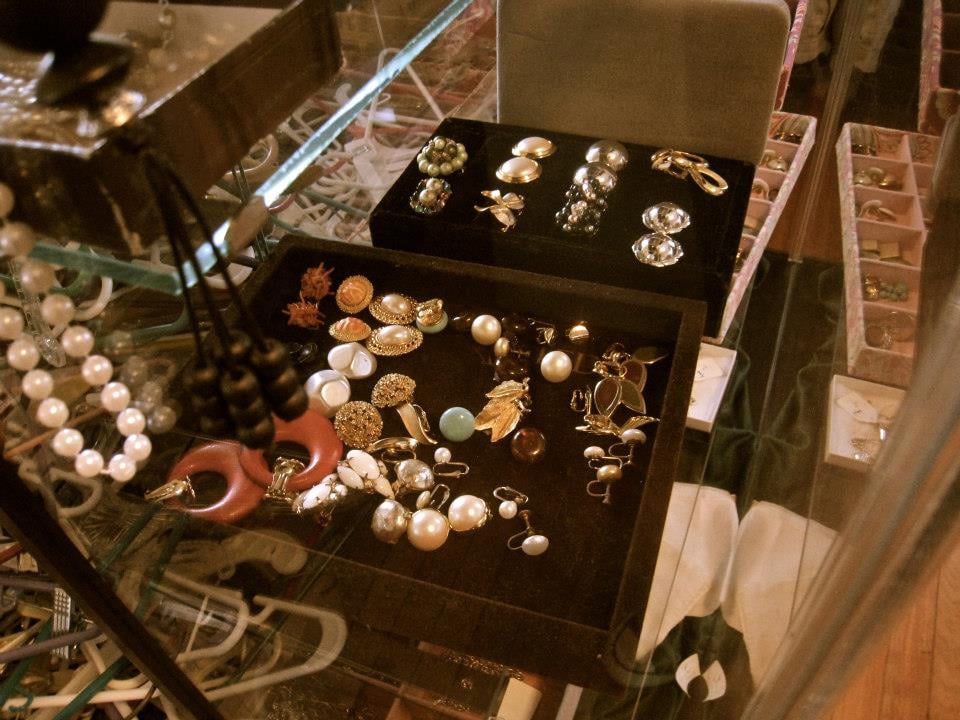 THE PARSON’S CLOSET Updated October 2024 22 Photos 116 Main St