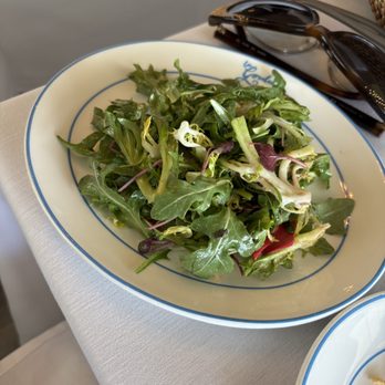 La Goulue Palm Beach - Side salad that came with the soufflé. - French Near Me - Palm Beach, Florida La Goulue Palm Beach - Side salad that came with the soufflé. - French Near Me - Palm Beach, Florida