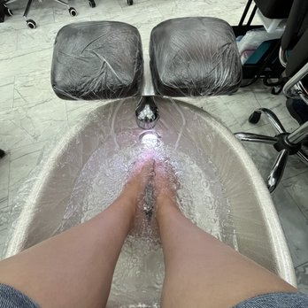 Circle A Nails And Spa - Nail Salons Near Me - Redlands, California