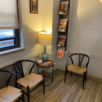 New York Dentist- Slim Dental - Murray Hill - Waiting room - Cosmetic Dentists Near Me - New York, New York New York Dentist- Slim Dental - Murray Hill - Waiting room - Cosmetic Dentists Near Me - New York, New York