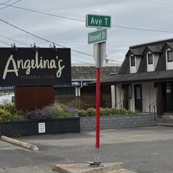 Angelina's Pizzeria & Cafe - Outside