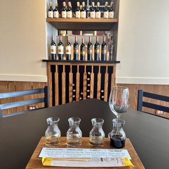 Lynfred Winery - Different flights to choose from each month - Wine Tasting Room Near Me - Highland Park, Illinois