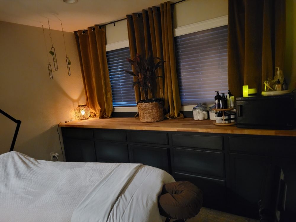 Nourished Skin and Body Studio Logo