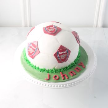 Gateaux D'amore - a cake with a soccer ball on it - Desserts Near Me Gateaux D'amore - a cake with a soccer ball on it - Desserts Near Me
